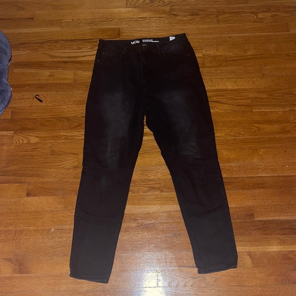 Black Mom Jeans